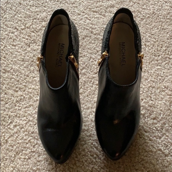 Michael Kors High Heel Black Bootie - Picture 3 of 6